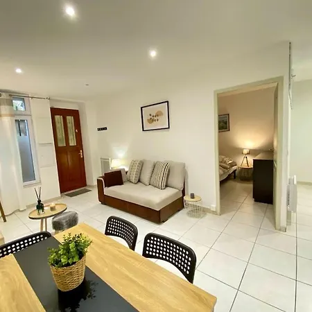 Apartment T1 Au Coeur De *